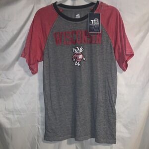 Wisconsin Badgers T-Shirt Unisex XL 14-16 Officially Licensed Collegiate Product